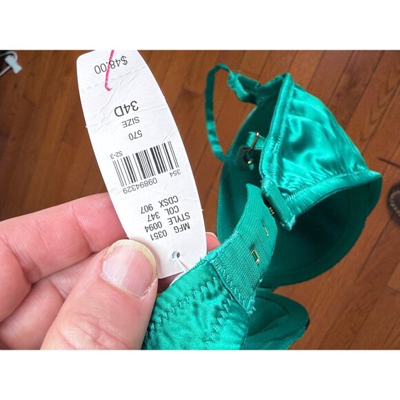 Victoria’s Secret Satin and Lace Bra 34D NEW - Picture 3 of 7
